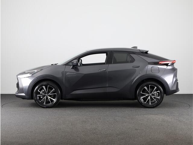 Toyota C-HR 2.0 Plug-in Hybrid 220 Dynamic *NIEUW* | Direct leverbaar! | Parkeersensoren V+A | Apple Carplay /- Android Auto | Connected Services |