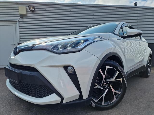 Toyota C-HR 1.8 Hybrid Style | Apple Carplay & Android auto | LED | Stoelverwarming | 18" LM Velgen | Parkeersensoren voor + achter | Achteruitrijcamera | Adaptieve cruise control | Smart key |