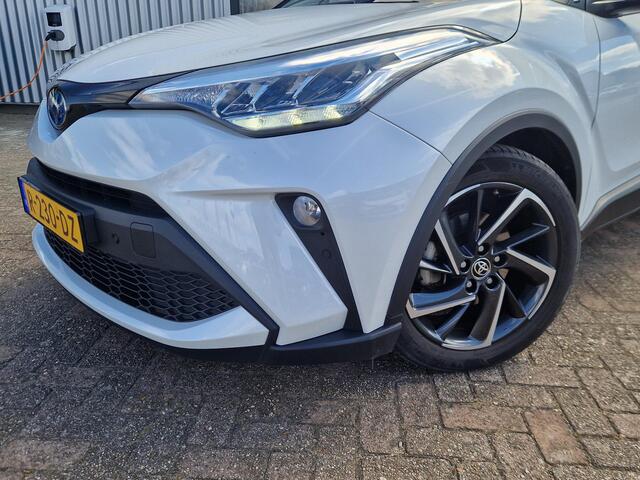 Toyota C-HR 1.8 Hybrid Dynamic Trekhaak Navigatie Cruise Apple carplay android auto