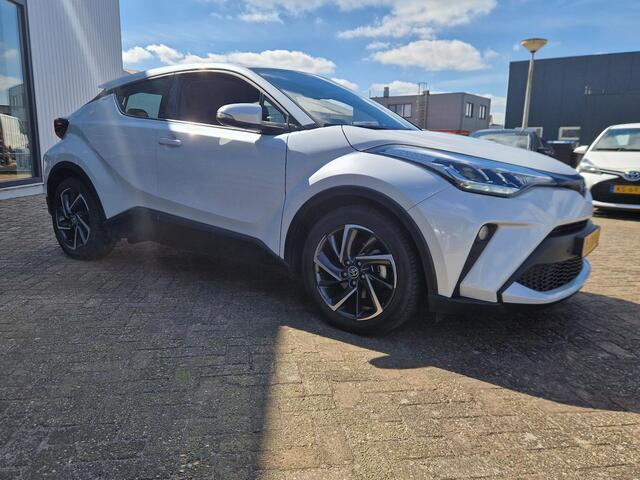 Toyota C-HR 1.8 Hybrid Dynamic Trekhaak Navigatie Cruise Apple carplay android auto