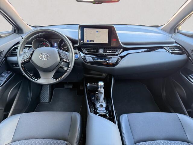 Toyota C-HR 2.0 Hybrid Dynamic Team D