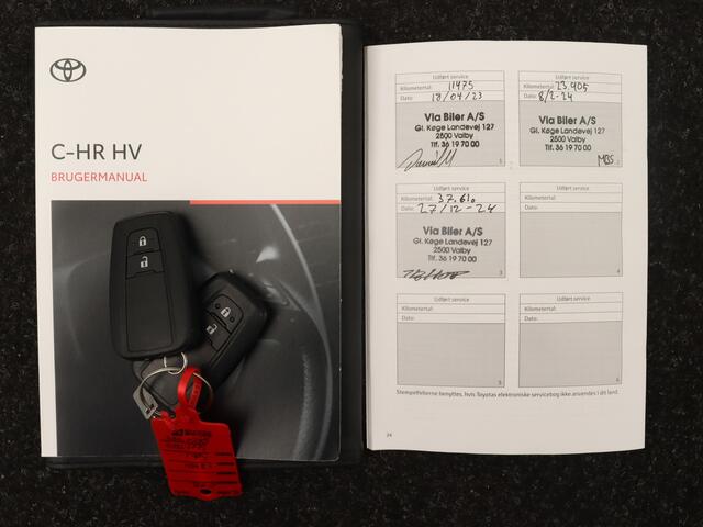 Toyota C-HR 1.8 H Dynamic Bi-tone | LED | Navigatie | Stoel- en Stuurverwarming