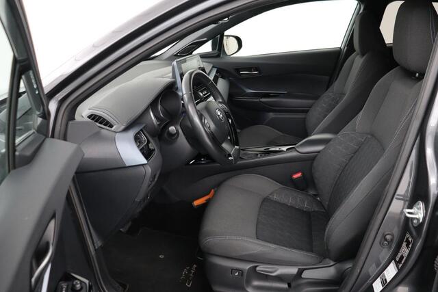 Toyota C-HR 2.0 Hybrid First Edition | Automaat | Trekhaak | Navigatie | Stoelverwarming |