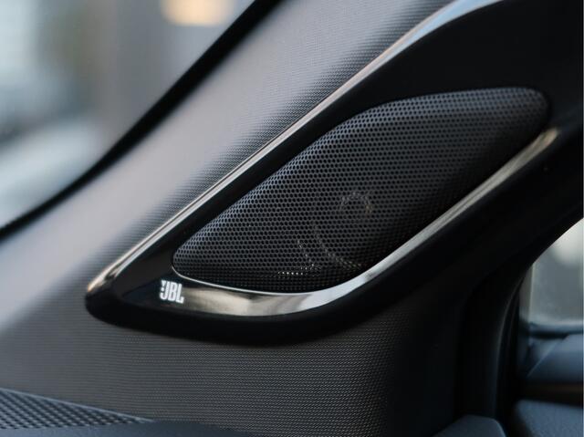 Toyota C-HR 1.8 Hybrid Business Plus | JBL | Camera | Stoelverw | Led | Park-Sensoren |