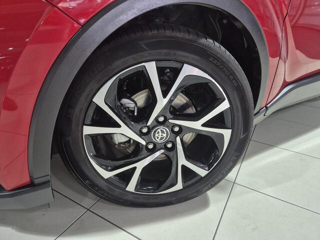 Toyota C-HR 2.0 Hybrid First Edition | Dealer onderhouden | 2 Tone lak |