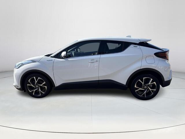 Toyota C-HR 1.8 Hybrid Style **NAVIGATIE/ STOELVERWARMING/ DODEHOEK DETECTIE/ 36 MAANDEN GARANTIE**