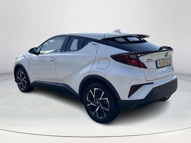 Toyota C-HR 1.8 Hybrid Style **NAVIGATIE/ STOELVERWARMING/ DODEHOEK DETECTIE/ 36 MAANDEN GARANTIE**