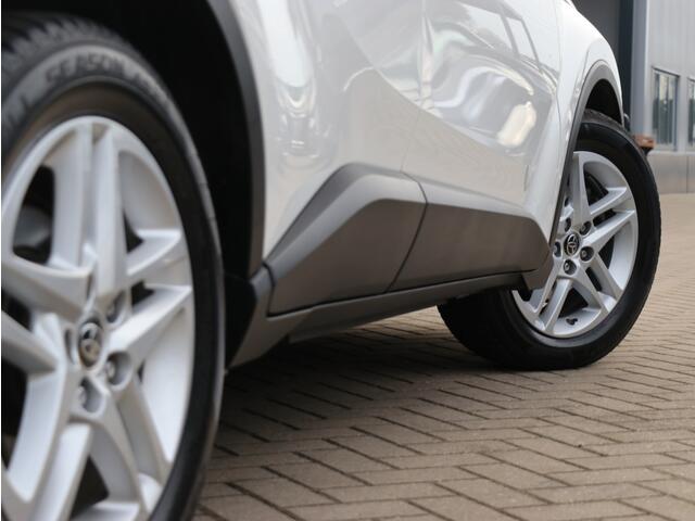 Toyota C-HR 1.8 Hybrid Dynamic I Navi I Keyless I Camera