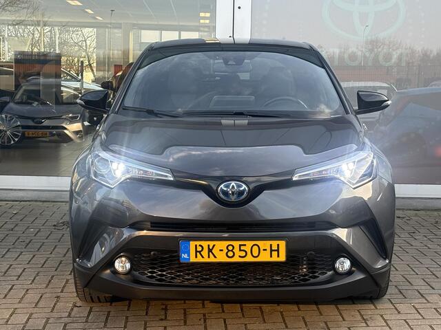 Toyota C-HR 1.8 Hybrid Black Edition Zeer mooi! | Leder | JBL | Navi | Parkeersensoren v+a | Camera | Adaptive Cruise control