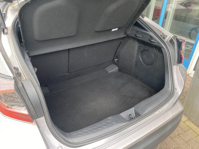 Toyota C-HR 1.8 Hybrid Style Bi-Tone Lederen bekleding