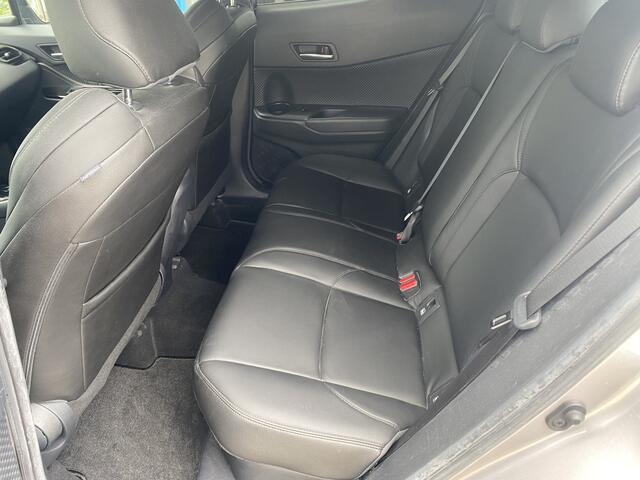 Toyota C-HR 1.8 Hybrid Style Bi-Tone Lederen bekleding