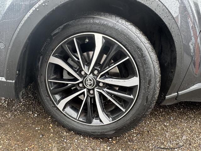 Toyota C-HR 1.8 Hybrid Executive // NAVI // CAMERA // CLIMA // ADAP. CRUISE // DODEHOEK // DAB // PDC //