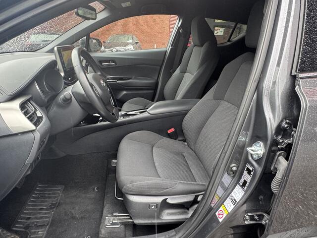 Toyota C-HR 1.8 Hybrid Executive // NAVI // CAMERA // CLIMA // ADAP. CRUISE // DODEHOEK // DAB // PDC //