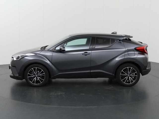 Toyota C-HR 1.8 Hybrid Executive | Navigatie | Parkeercamera | Keyless Go | Climate Control | Stoelverwarming |