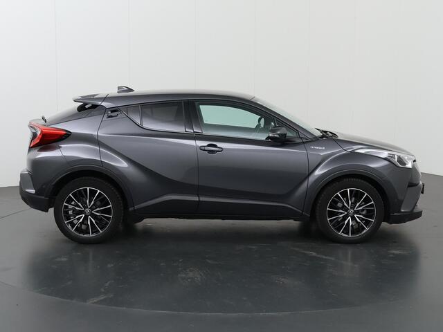Toyota C-HR 1.8 Hybrid Executive | Navigatie | Parkeercamera | Keyless Go | Climate Control | Stoelverwarming |