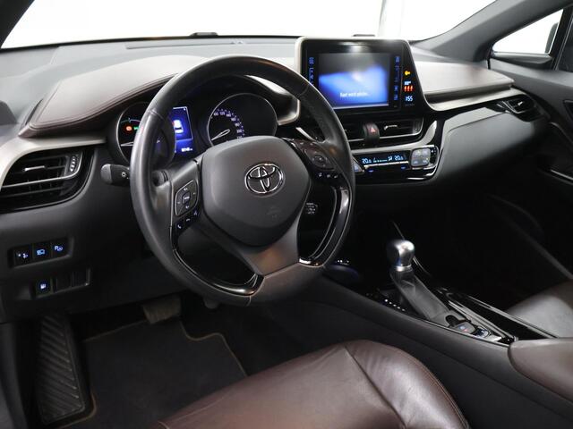 Toyota C-HR 1.8 Hybrid Executive | Navigatie | Parkeercamera | Keyless Go | Climate Control | Stoelverwarming |