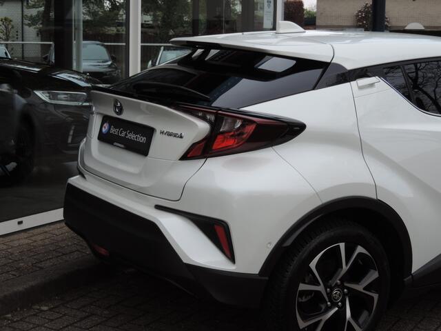 Toyota C-HR 1.8 Hybrid Team D - ACC | Camera | Carplay | PDC v+a | Stoel/stuurverw. | Dodehoek