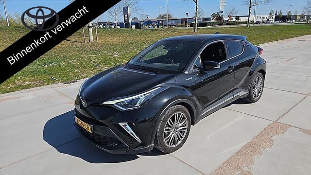 Toyota C-HR 2.0 Hybrid Executive 184 pk | Navigatie | Stoelverwarming | Half Leder |