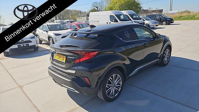 Toyota C-HR 2.0 Hybrid Executive 184 pk | Navigatie | Stoelverwarming | Half Leder |