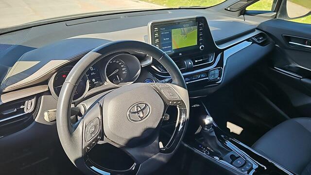 Toyota C-HR 2.0 Hybrid Executive 184 pk | Navigatie | Stoelverwarming | Half Leder |