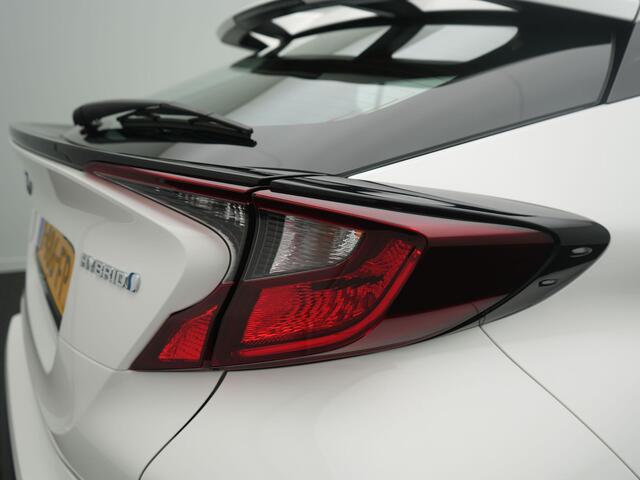 Toyota C-HR 1.8 Hybrid Business - RIJKLAARPRIJS - All seasonbanden - Achteruitrijcamera