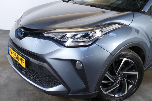 Toyota C-HR 2.0 Hybrid Dynamic, Verwacht, Navigatie, Apple Carplay, Android Auto, Parkeersensoren, Half lederen bekleding, Keyless entry!
