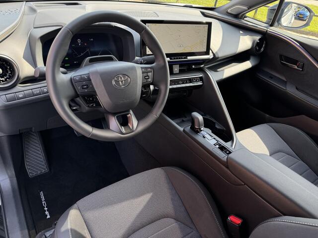 Toyota C-HR 1.8 Hybrid 140 Executive Next Gen. Pack | Panoramadak | Head-Up Display | Premium Audio | 360° Camera | Stoelverwarming | Adapt. Cruise Control | Rijklaarprijs!