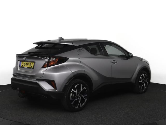 Toyota C-HR 1.2 Turbo Dynamic | Trekhaak | 1300kg trekgewicht | Nieuw geleverd |