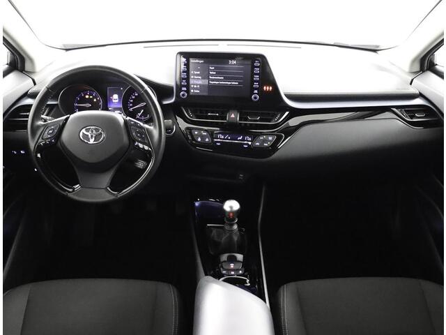Toyota C-HR 1.2 Turbo Dynamic | Trekhaak | 1300kg trekgewicht | Nieuw geleverd |