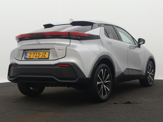 Toyota C-HR 1.8 Hybrid 140 Dynamic | Navi | Parkeersensoren | Lichtmetalen Velgen | Metaallak |