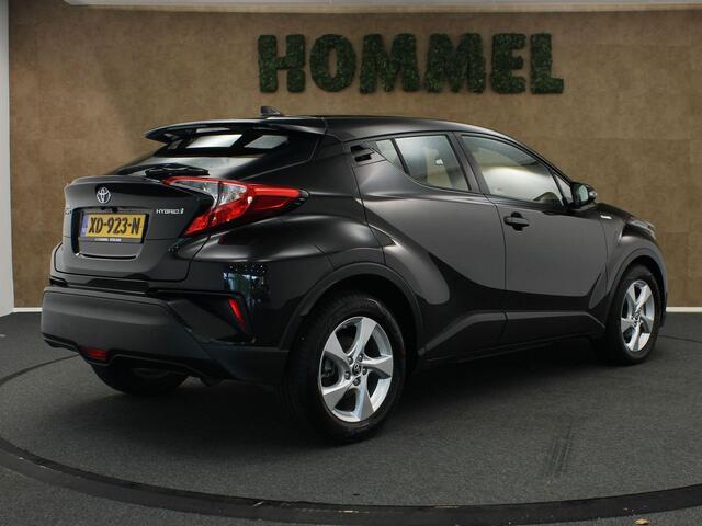 Toyota C-HR 1.8 Hybrid Dynamic - CRUISE CONTROL ADAPTIEF - NAVIGATIE FULL MAP - STOELVERWARMING VOORZIJDE - ACHTERUITRIJCAMERA - CLIMATE CONTROL - KEYLESS ENTRY - LICHTMETALEN VELGEN 17 INCH - BLUETOOTH TELEFOONVOORBEREIDING - DODEHOEK DETECTIE