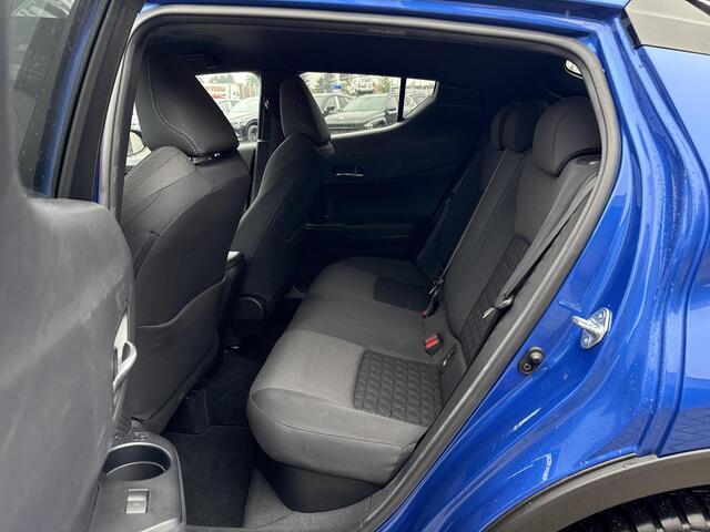 Toyota C-HR 1.8 Hybrid Style **TREKHAAK/ NAVIGATIE/ STOELVERWARMING/ JBL/ KEYLESS/ DODEHOEKDETECTIE/ 36 MAANDEN GARANTIE**