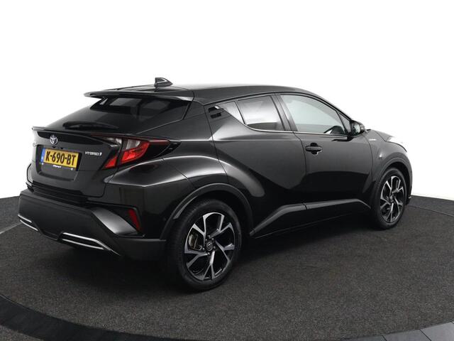 Toyota C-HR 2.0 Hybrid First Edition | Dodehoek Detectie | Stoelverwarming | Parkeersensoren Rondom | Navigatie |