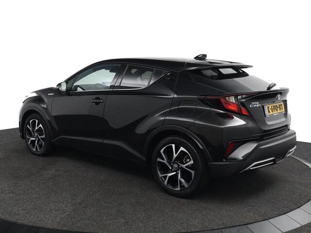 Toyota C-HR 2.0 Hybrid First Edition | Dodehoek Detectie | Stoelverwarming | Parkeersensoren Rondom | Navigatie |