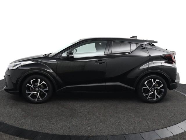 Toyota C-HR 2.0 Hybrid First Edition | Dodehoek Detectie | Stoelverwarming | Parkeersensoren Rondom | Navigatie |
