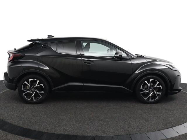 Toyota C-HR 2.0 Hybrid First Edition | Dodehoek Detectie | Stoelverwarming | Parkeersensoren Rondom | Navigatie |