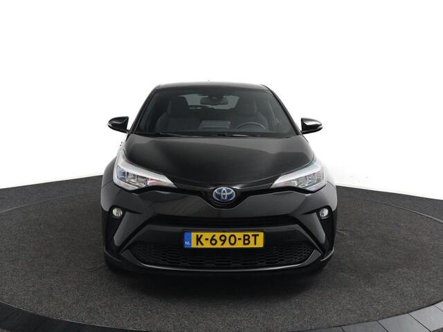 Toyota C-HR 2.0 Hybrid First Edition | Dodehoek Detectie | Stoelverwarming | Parkeersensoren Rondom | Navigatie |