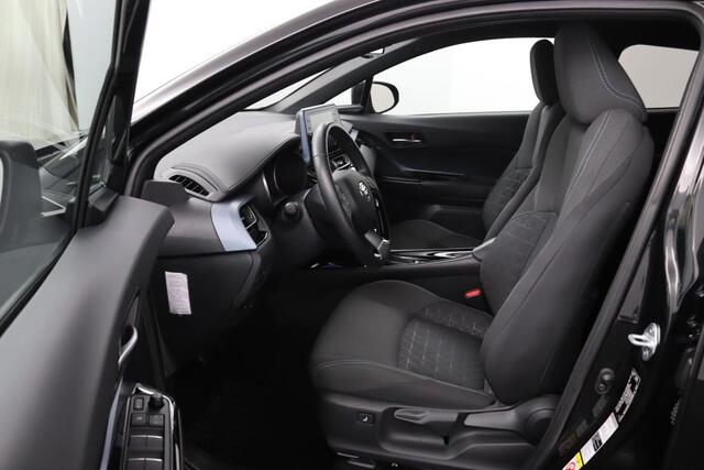 Toyota C-HR 2.0 Hybrid First Edition | Dodehoek Detectie | Stoelverwarming | Parkeersensoren Rondom | Navigatie |