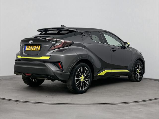 Toyota C-HR 1.8 Hybrid Executive Ultimate | Navigatie | Parkeercamera | Stoelverwarming |