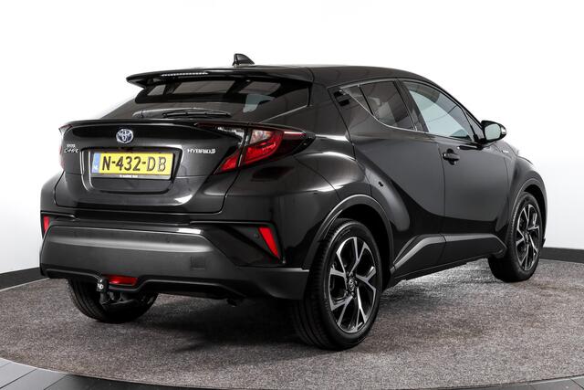 Toyota C-HR 1.8 Hybrid Dynamic - Automaat | Adapt. Cruise | Winterpakket | PDC | Camera | App. Connect | ECC | DAB | LM 18" | Afn. Trekhaak |