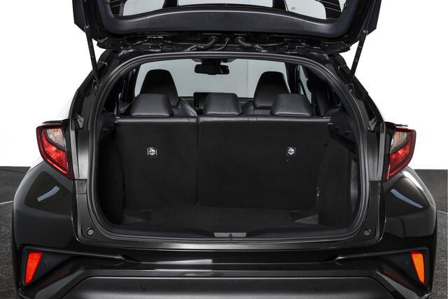 Toyota C-HR 1.8 Hybrid Dynamic - Automaat | Adapt. Cruise | Winterpakket | PDC | Camera | App. Connect | ECC | DAB | LM 18" | Afn. Trekhaak |