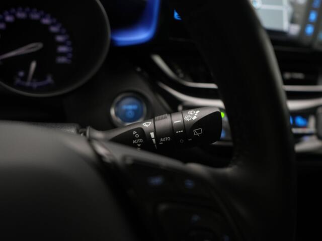 Toyota C-HR 1.8 Hybrid Bi-Tone Plus