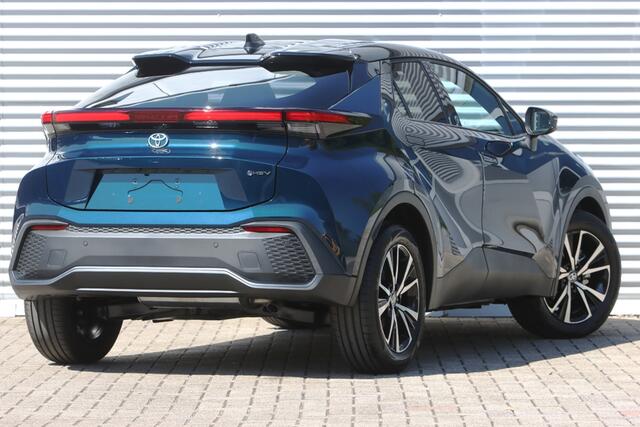 Toyota C-HR 1.8 Hybrid 140 Team-D Bi-Tone E.Kofferkl. NIEUW
