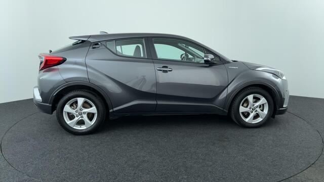 Toyota C-HR 1.8 Hybrid Business Intro