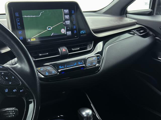 Toyota C-HR 1.8 Hybrid Bi-Tone Limited | Navigatie | stoelverwarming | LM velgen |