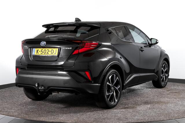 Toyota C-HR 1.8 Hybrid First Edition - Automaat | Adapt. Cruise | Stoelverw. | PDC | Camera | NAV | ECC | DAB | LM 18" | Afn. Trekhaak |