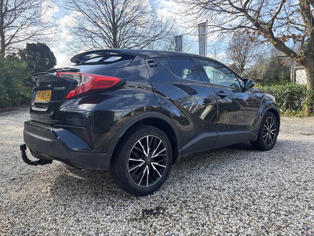 Toyota C-HR 1.8 Hybrid Executive / Camera / Trekhaak / Navi.