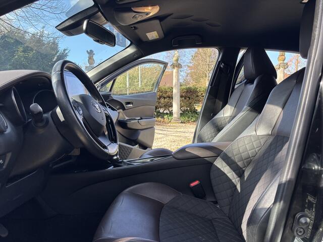 Toyota C-HR 1.8 Hybrid Executive / Camera / Trekhaak / Navi.