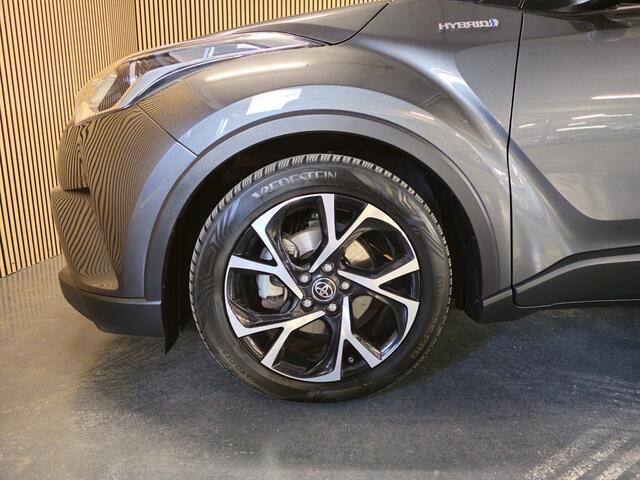 Toyota C-HR 1.8 Hybrid Bi-Tone - Achteruitrijcamera - Adaptive Cruise - Climate control