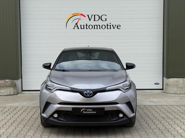 Toyota C-HR 1.8 Hybrid Dynamic / Bi Tone / 18" lm velgen / Parkeer assistent/ Stoel verwarming / Full map navigatie / Parkeer camera / Parkeer sensoren voor en achter